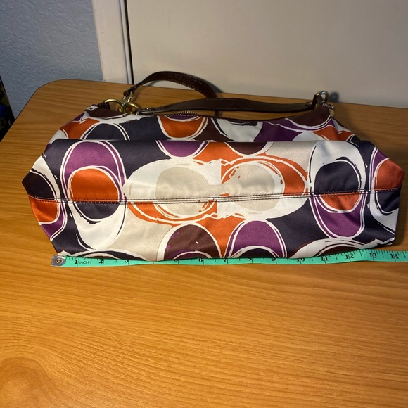 Coach Ashley Scarf print hobo bag - Picture 6 of 8